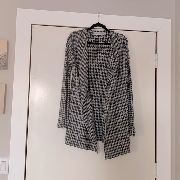 Cardigan. Size S. Good condition. - Picture 2 of 2